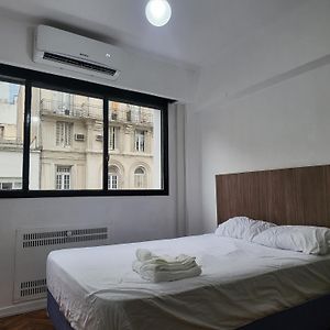 Quinto Piso A La Calle, Comodo, Equipado, Luminoso Y Bien Ubicado